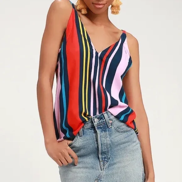 Lulu’s XS Super cute Adrift double strap tank with side cutouts + tiebacks - Picture 4 of 8